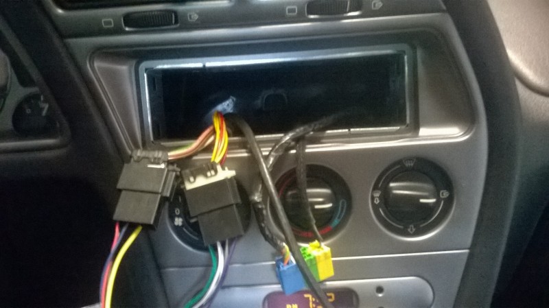 WP_20160506_008.jpg, 435.08 KB
Vues 593 fois

connectique déjà brancher qui transmette le son et l'alimentation